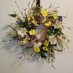 16" Handmade Wreath Spring/Summer Faux Silks Daisys Lavender Ivy Moss